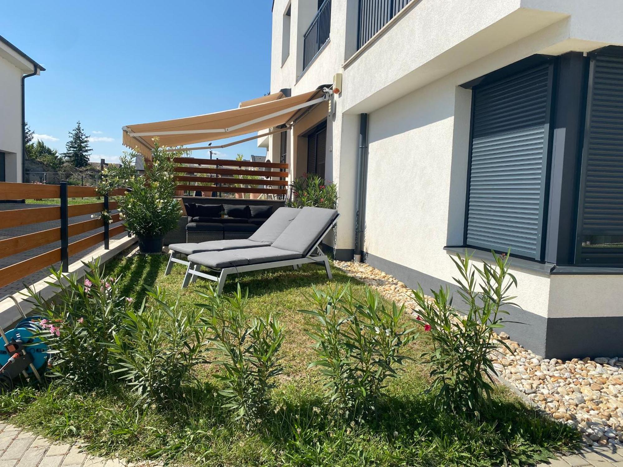 Nest2 Apartments 케츨리 외부 사진